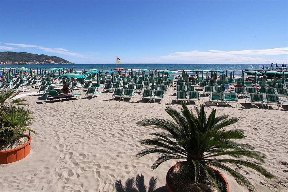 Hotel Villa Igea Diano Marina Zewnętrze zdjęcie