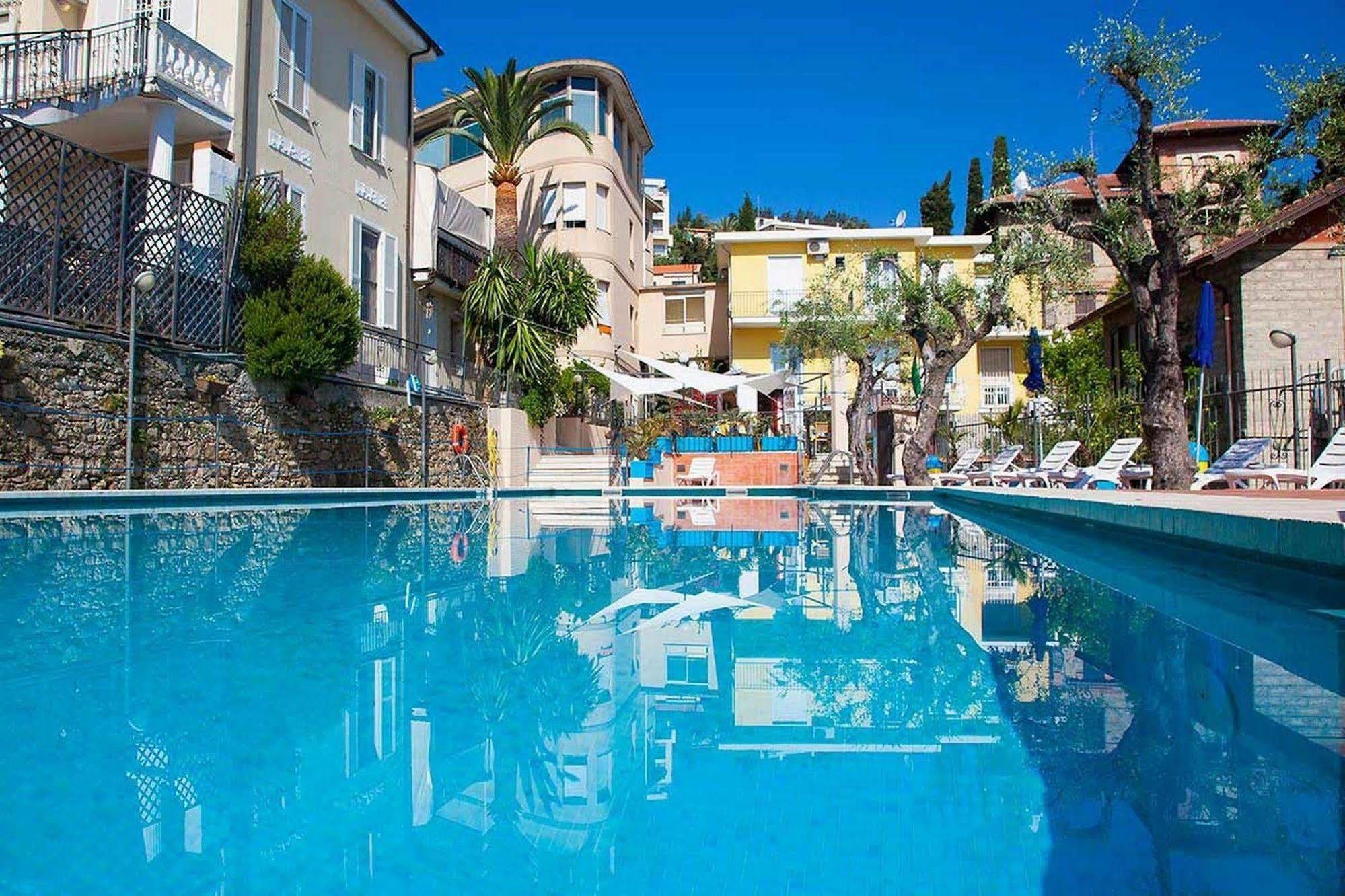 Hotel Villa Igea Diano Marina Zewnętrze zdjęcie